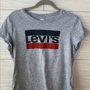 👚2/$15 Levi’s Branded Logo Graphic Tee Shirt